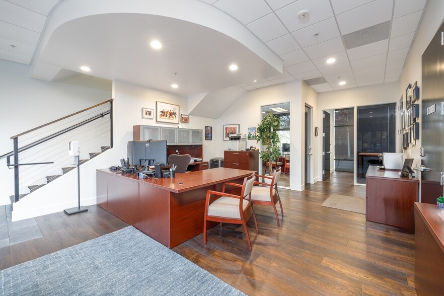 125-175 Foss Creek Cir, Healdsburg, CA à louer - Photo intérieure - Image 3 de 15