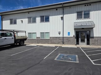 Plus de détails pour 4585 SW 21st St, Redmond, OR - Industriel à louer