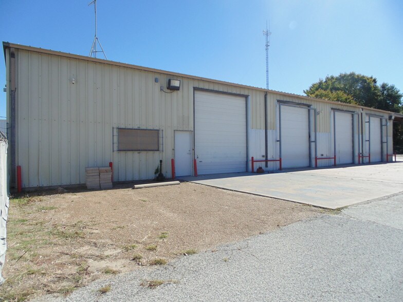 1515 Shiloh Ave, Bryan, TX à louer - Photo du bâtiment - Image 2 de 7