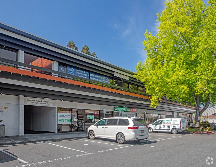 510 Lawrence Expy, Sunnyvale, CA à louer - Photo du bâtiment - Image 3 de 7