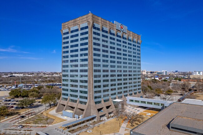 Plus de détails pour 3000 Pegasus Park Dr, Dallas, TX - Bureau à louer