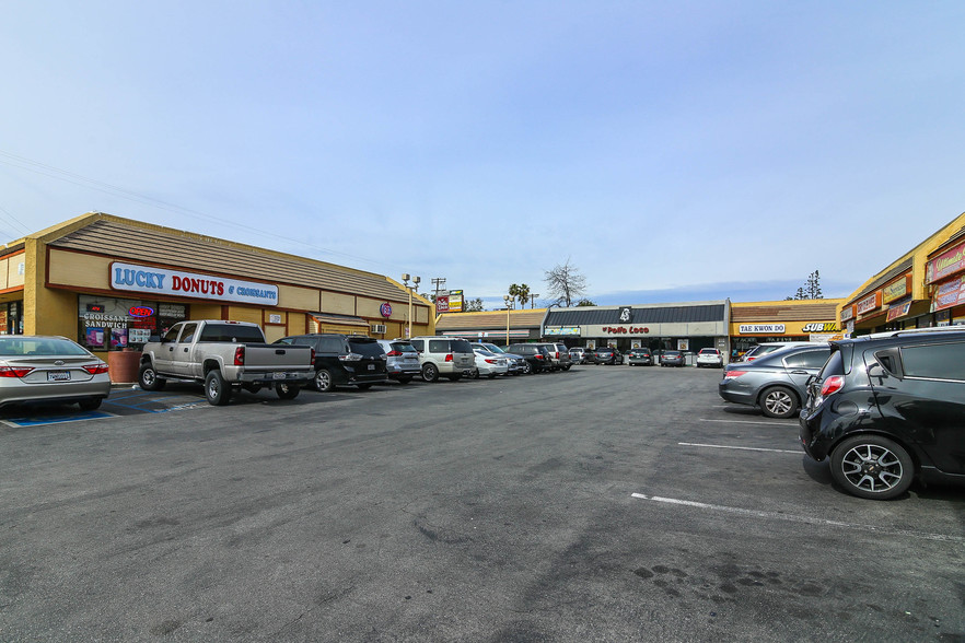 9500-9526 Sepulveda Blvd, North Hills, CA for sale - Building Photo - Image 1 of 1