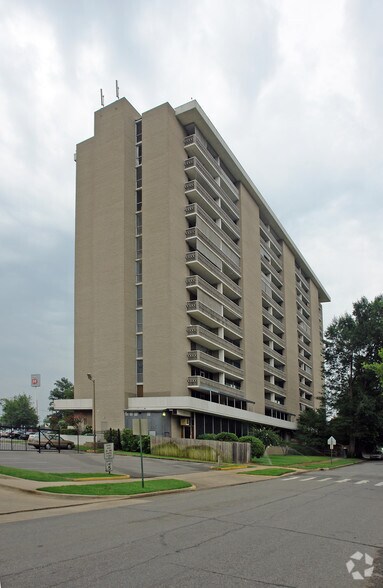 700 E 9th St, Little Rock, AR à vendre - Photo du bâtiment - Image 3 de 13