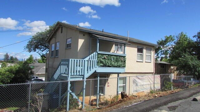 1925 Eureka Way, Redding, CA à vendre Photo principale- Image 1 de 3