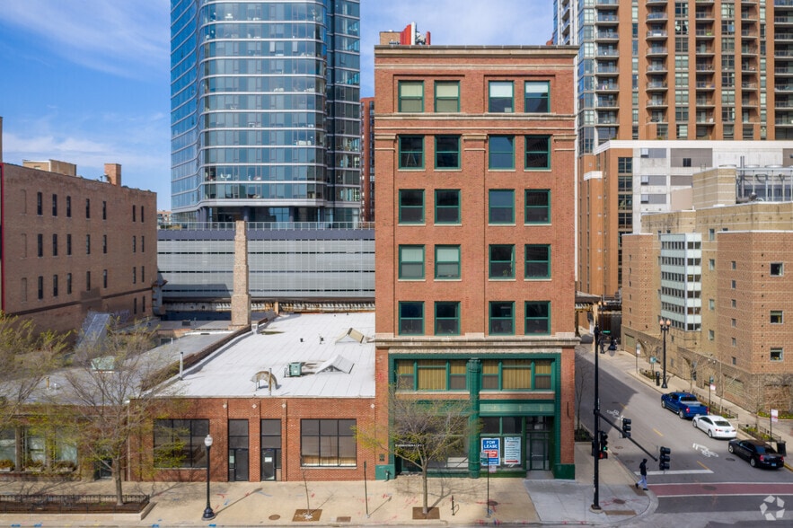 900 S Wabash Ave, Chicago, IL à louer - Photo du bâtiment - Image 2 de 4