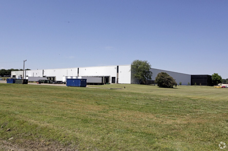 1 Delfield Dr, Covington, TN for sale - Building Photo - Image 3 of 12