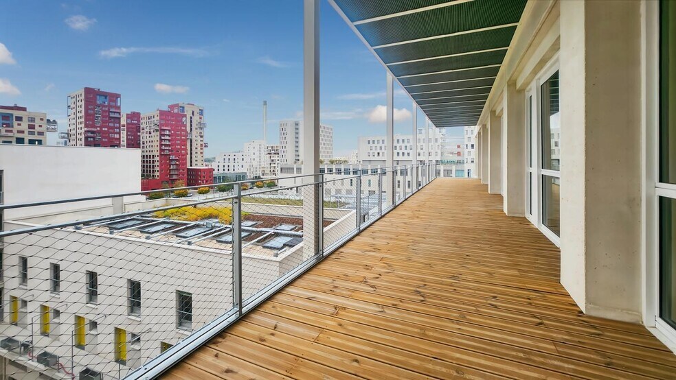 Bureau dans Ivry-sur-Seine à louer - Photo du bâtiment - Image 3 de 9