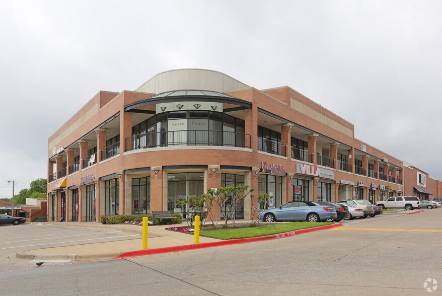 1000-1100 W Arkansas Ln, Arlington, TX à louer - Photo du bâtiment - Image 1 de 3