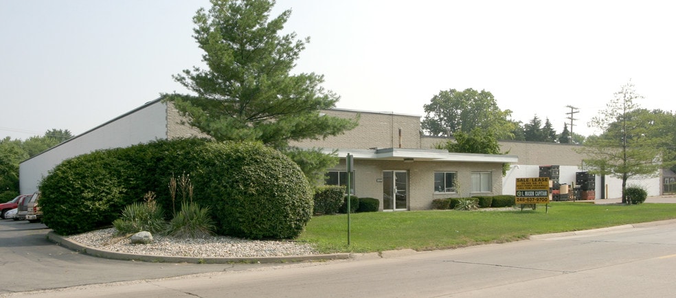 340-350 Hubbard St, Mount Clemens, MI à vendre - Photo du bâtiment - Image 1 de 3