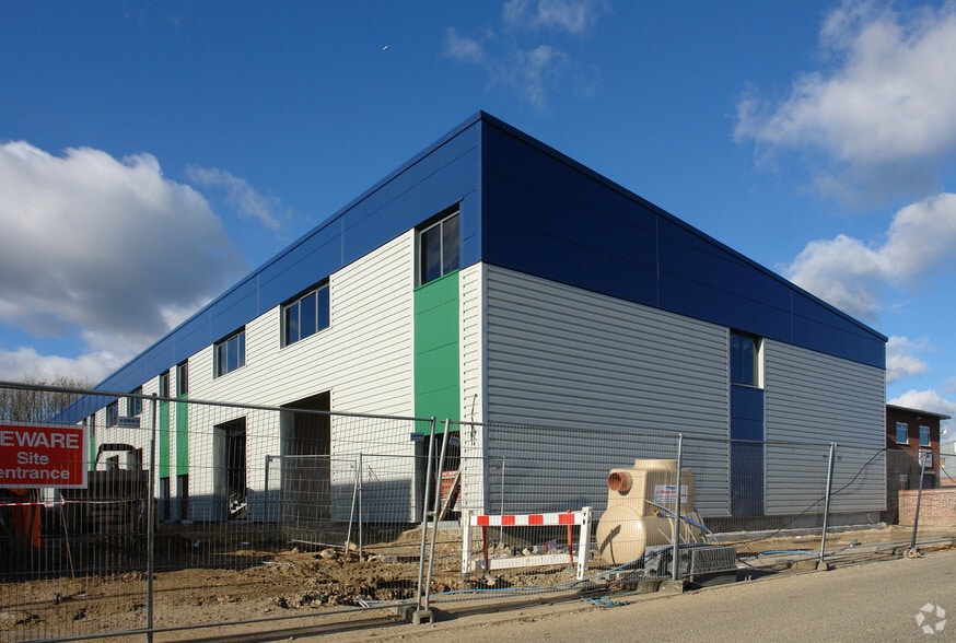 Tallon Rd, Brentwood for lease - Building Photo - Image 3 of 6