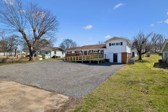 319 Highway 76, White House, TN à louer Photo du bâtiment- Image 1 de 17