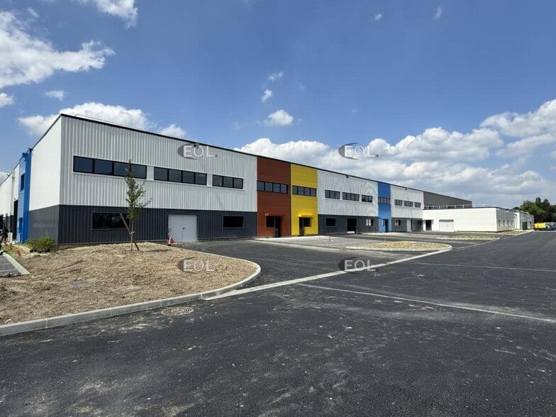4 Avenue Emile Basly, Le Grand-Quevilly for lease - Building Photo - Image 3 of 10