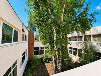 Plus de détails pour 2 Route De Gisy, Bièvres - Bureau à louer