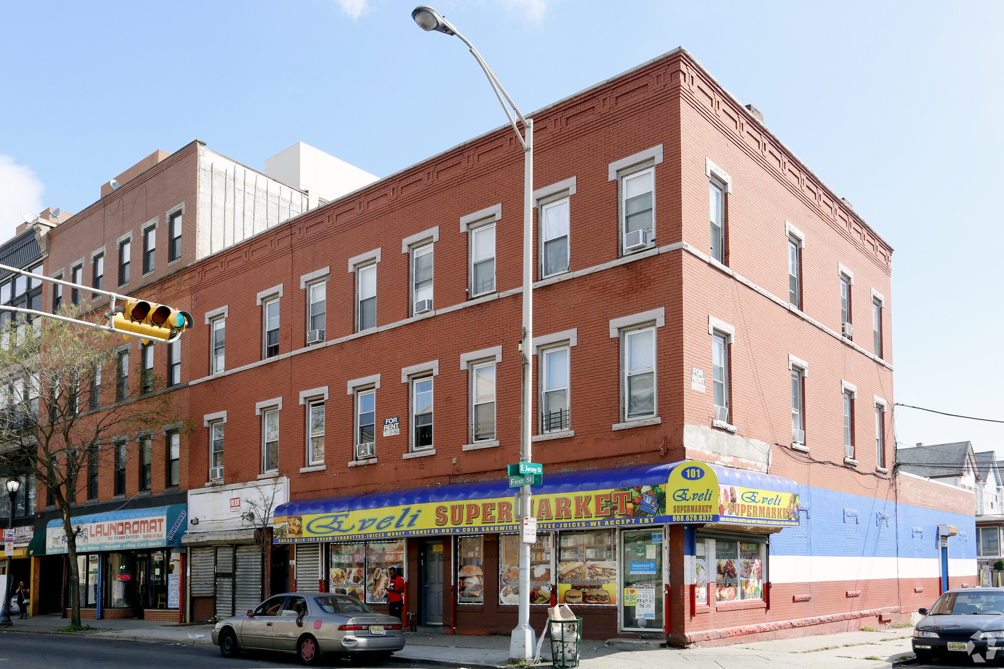 105 1st St, Elizabeth, NJ à vendre Photo principale- Image 1 de 1