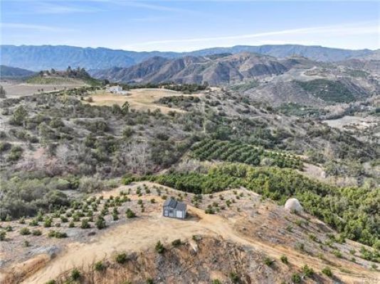 45811 Camaron Rd, Temecula, CA à vendre - Photo du bâtiment - Image 3 de 7