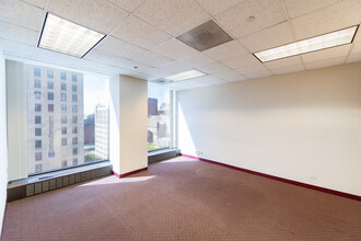 11 E Adams St, Chicago, IL for lease Building Photo- Image 2 of 6