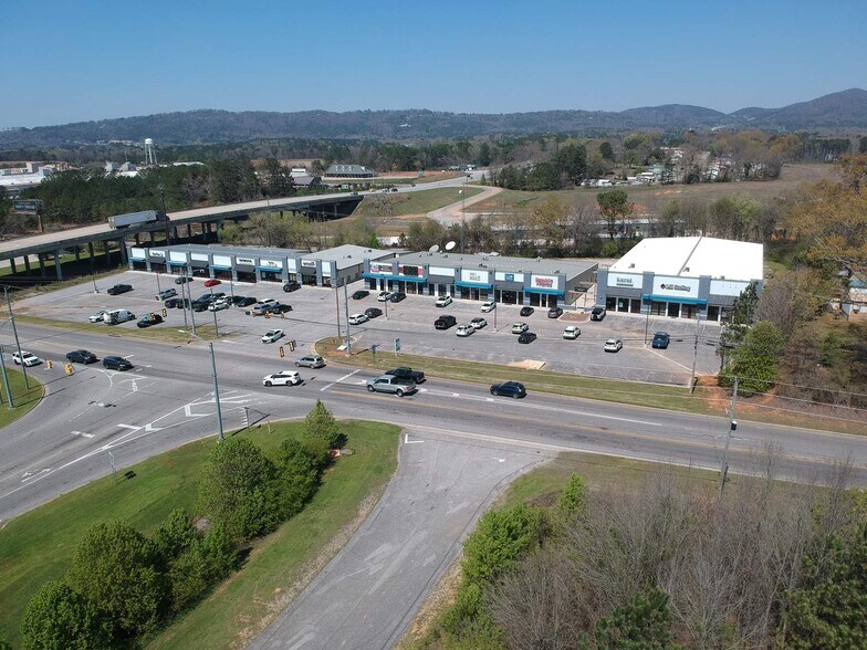 2111 US-78 E Hwy, Anniston, AL à louer - Photo du bâtiment - Image 1 de 4