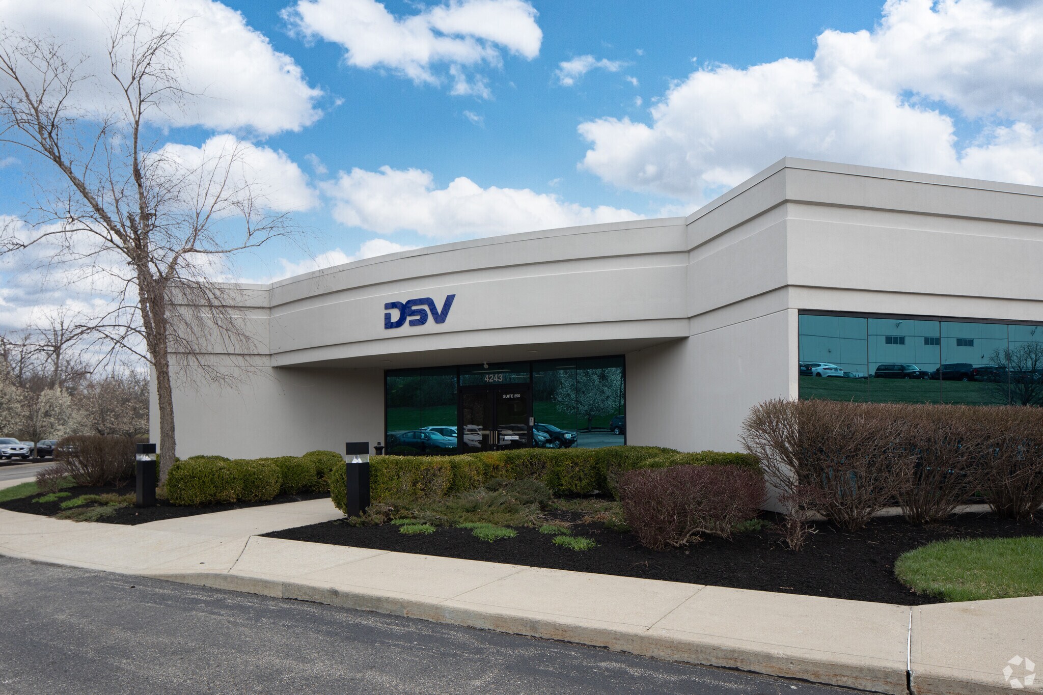 4243 Olympic Blvd, Erlanger, KY à louer Photo du bâtiment- Image 1 de 4