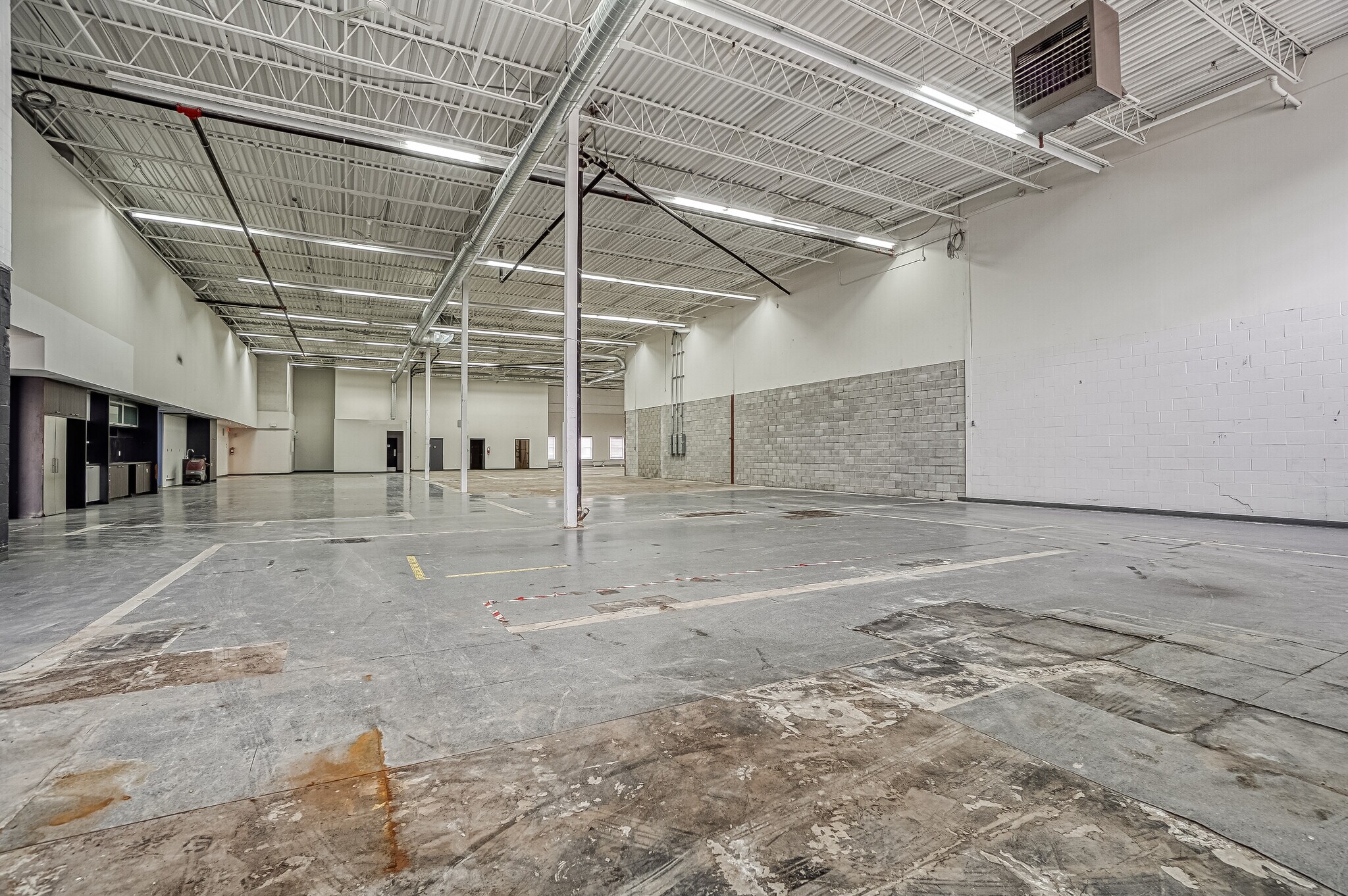 4445 Rue Garand, Montréal, QC for sale Interior Photo- Image 1 of 1