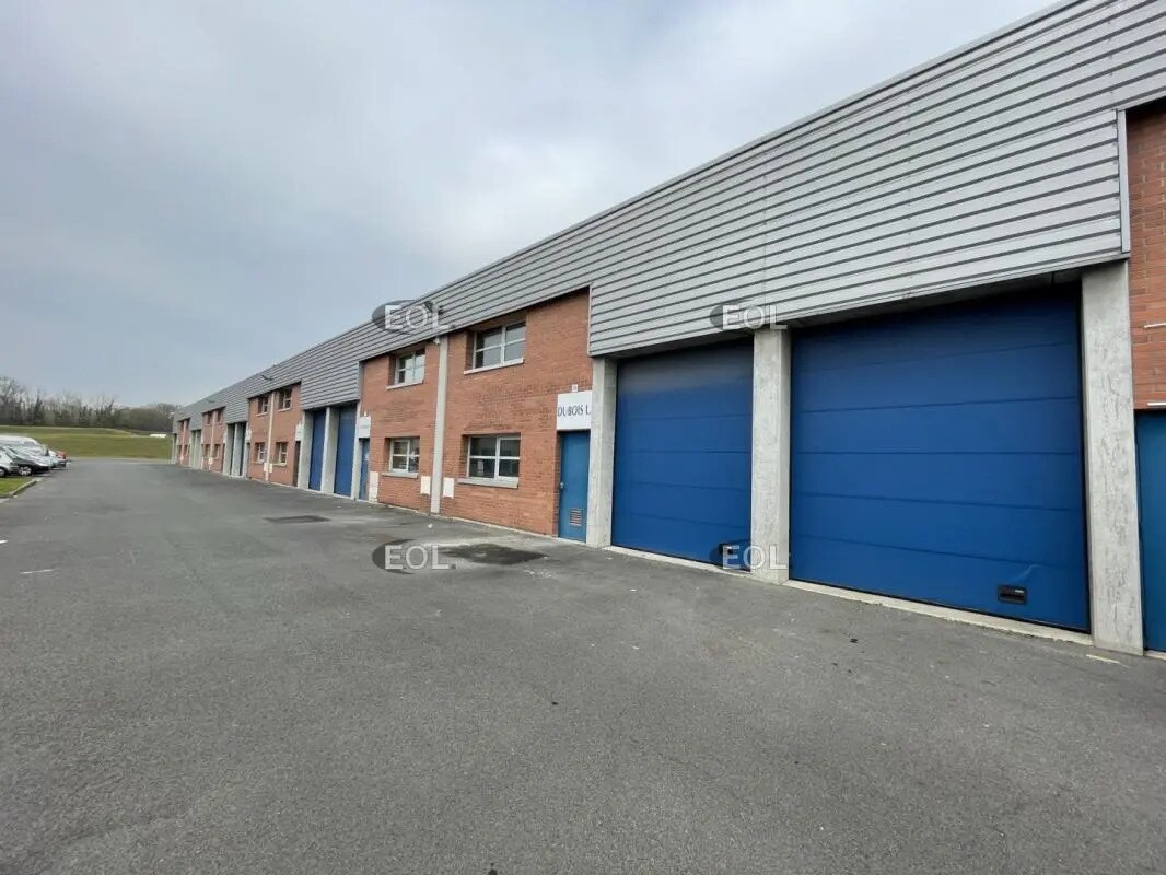 Flex in Chambly for lease Building Photo- Image 1 of 8