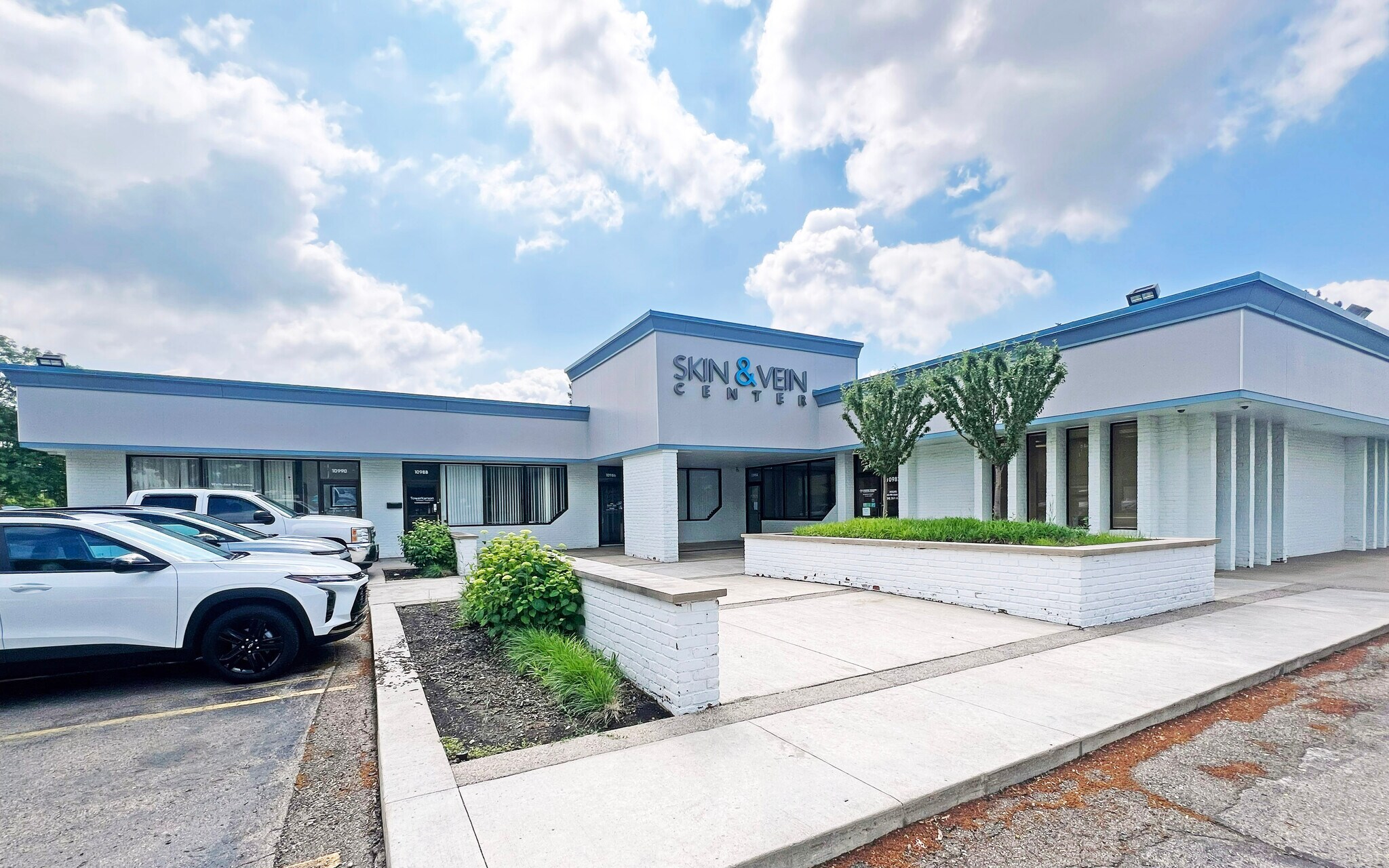 10982-10992 Middlebelt Rd, Livonia, MI à vendre Photo du bâtiment- Image 1 de 11