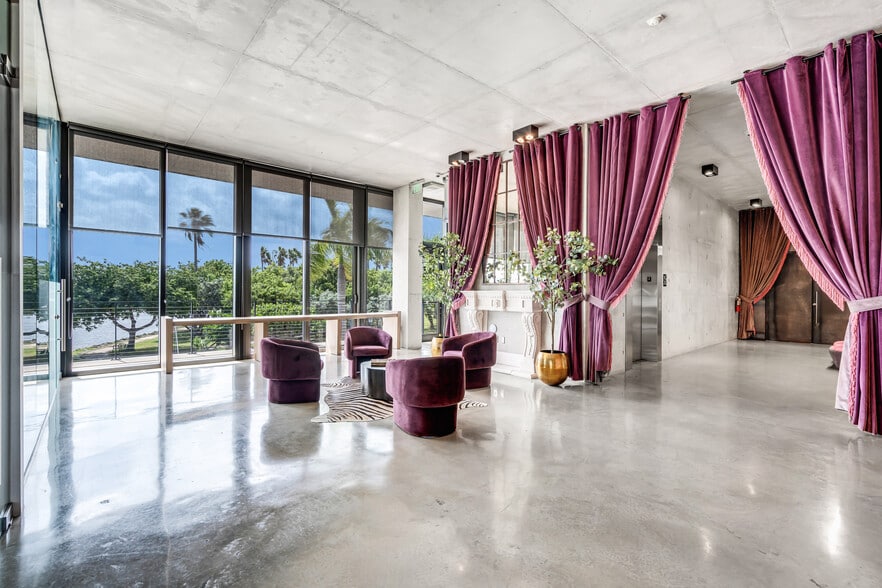 528 NW 7th Ave, Miami, FL for sale - Interior Photo - Image 3 of 33