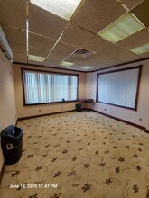53 N Park Ave, Rockville Centre, NY for lease Interior Photo- Image 1 of 8