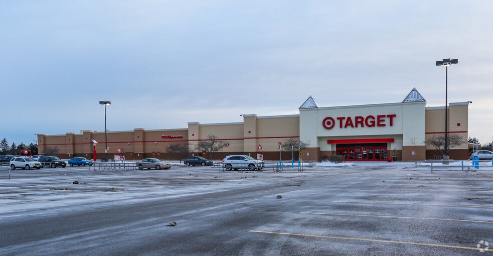 1350 N Port Washington Rd, Grafton, WI for lease - Building Photo - Image 2 of 4