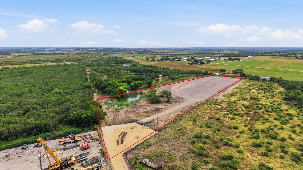 7933 FM 1346, San Antonio, TX à louer - Photo du bâtiment - Image 2 de 7
