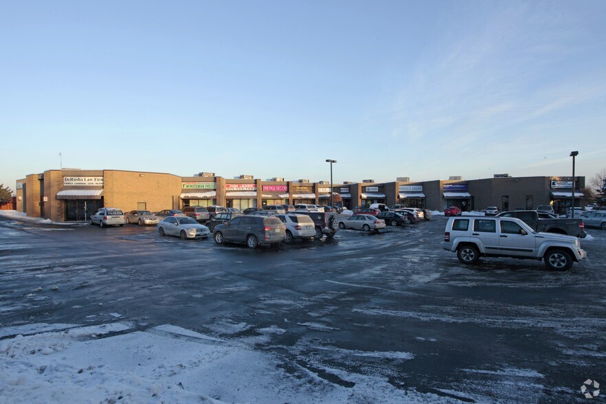 1015 E Matheson Blvd, Mississauga, ON à vendre - Photo principale - Image 1 de 1