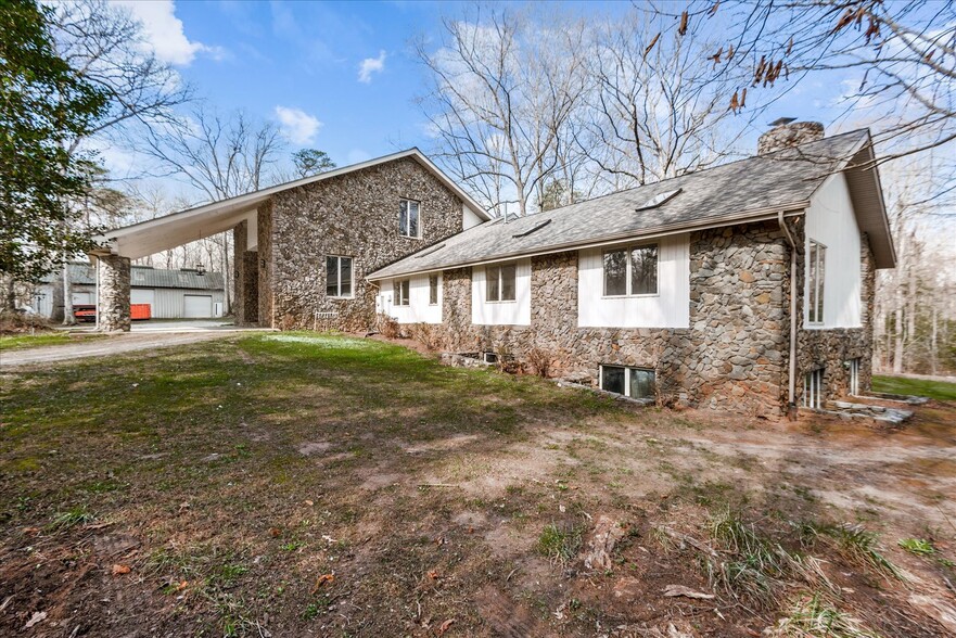 7621 River Rd, Fredericksburg, VA à vendre - Photo du bâtiment - Image 3 de 30