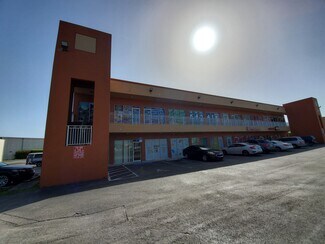 Plus de détails pour 12963 W Okeechobee Rd, Hialeah Gardens, FL - Bureau/Commerce de détail à louer