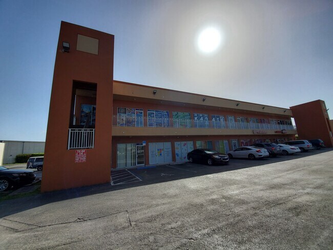 More details for 12963 W Okeechobee Rd, Hialeah Gardens, FL - Office/Retail, Retail for Lease