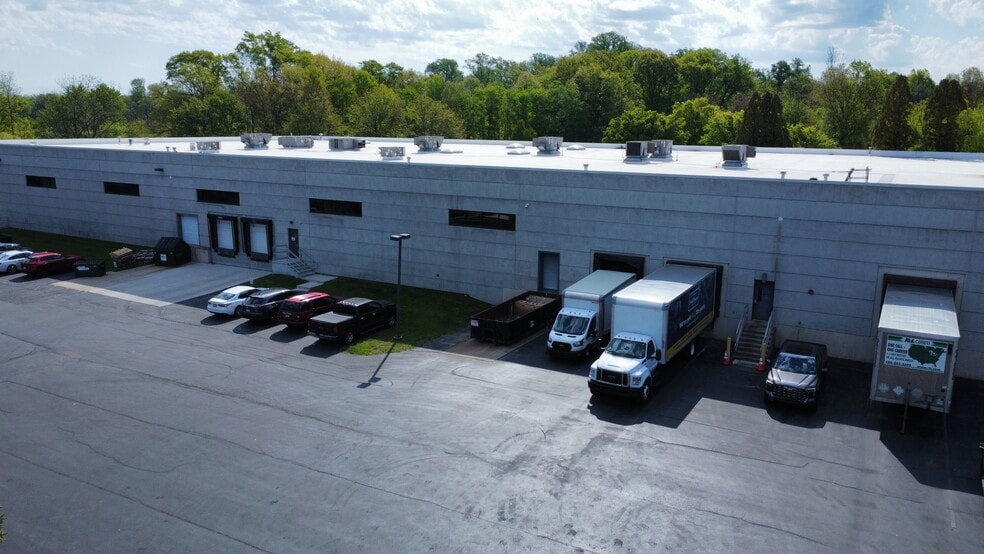 4355 County Line Rd, Chalfont, PA for lease - Building Photo - Image 3 of 8