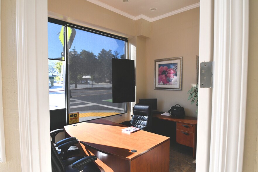 1932-1940 Ralston Ave, Belmont, CA à louer - Photo intérieure - Image 3 de 12