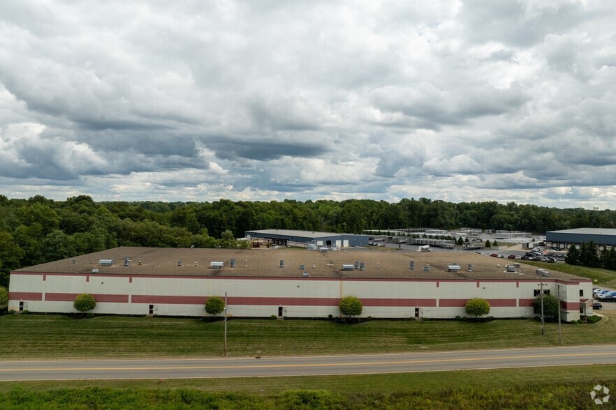 2290 W Main St, Alliance, OH for lease - Building Photo - Image 3 of 6