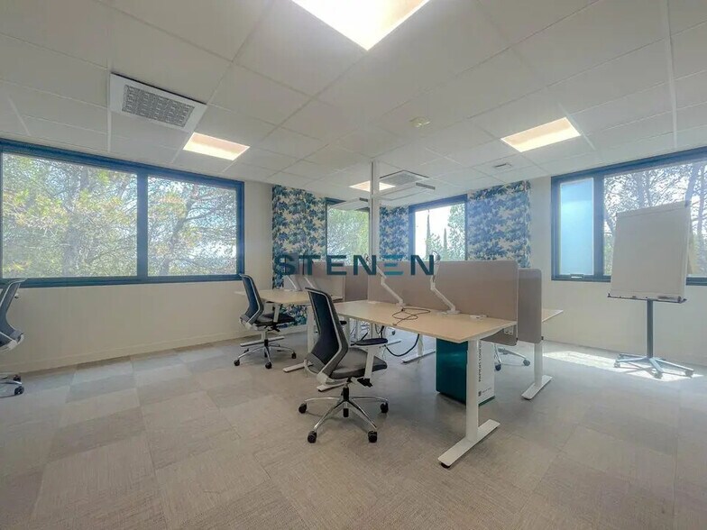 Office in Aix-en-Provence for lease - Interior Photo - Image 3 of 6