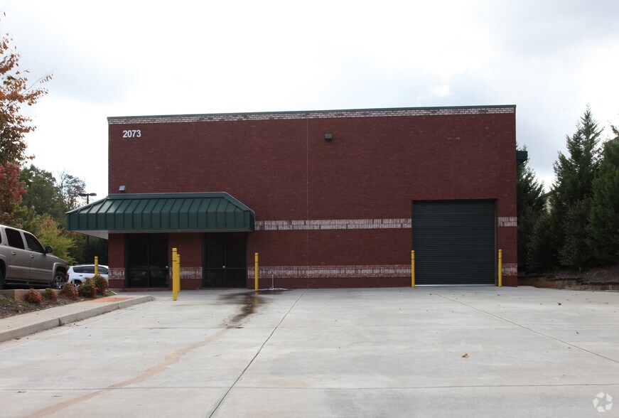 2073 Westside Ct, Snellville, GA à louer - Photo du bâtiment - Image 3 de 3