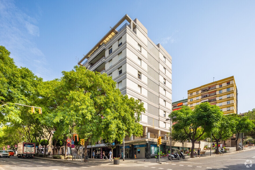 Multifamily in Sant Feliu de Llobregat, Barcelona for sale - Building Photo - Image 2 of 4