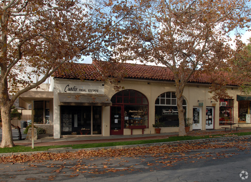 107-121 Harvard Ave, Claremont, CA à vendre - Photo du bâtiment - Image 1 de 1