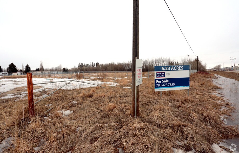 10820 Winterburn Rd, Edmonton, AB à vendre - Autre - Image 2 de 9