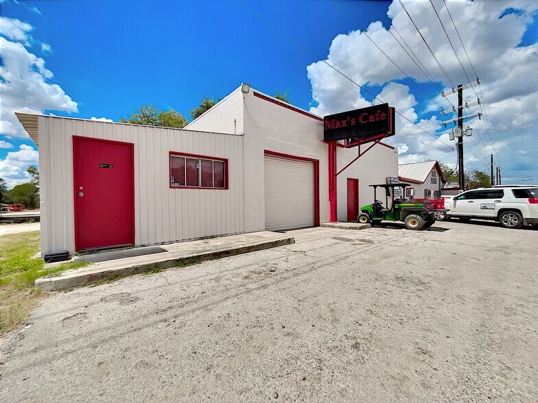 3047 TX-16 Hwy, Tilden, TX à vendre - Photo du bâtiment - Image 2 de 17