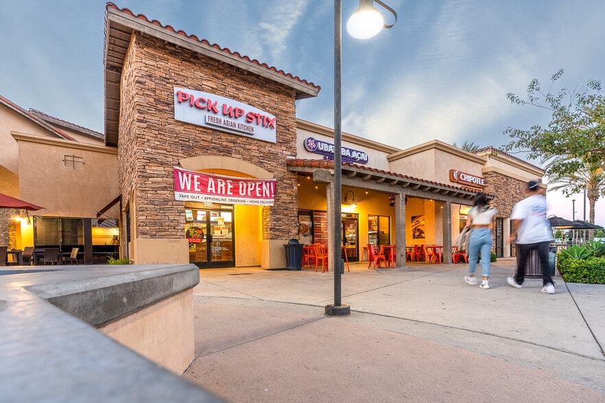 660 Ventura Blvd, Camarillo, CA à vendre - Photo du bâtiment - Image 3 de 8