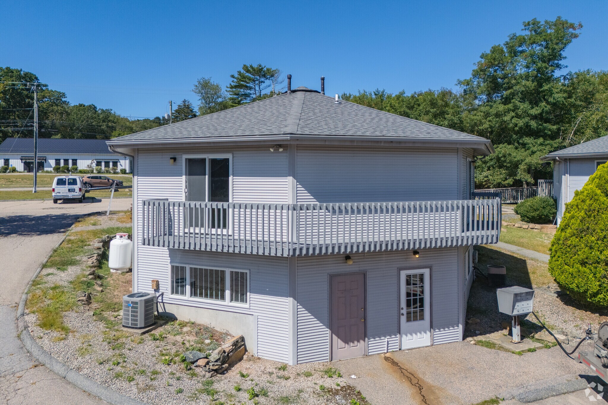 82 Norwich Westerly Rd, North Stonington, CT for sale Primary Photo- Image 1 of 1