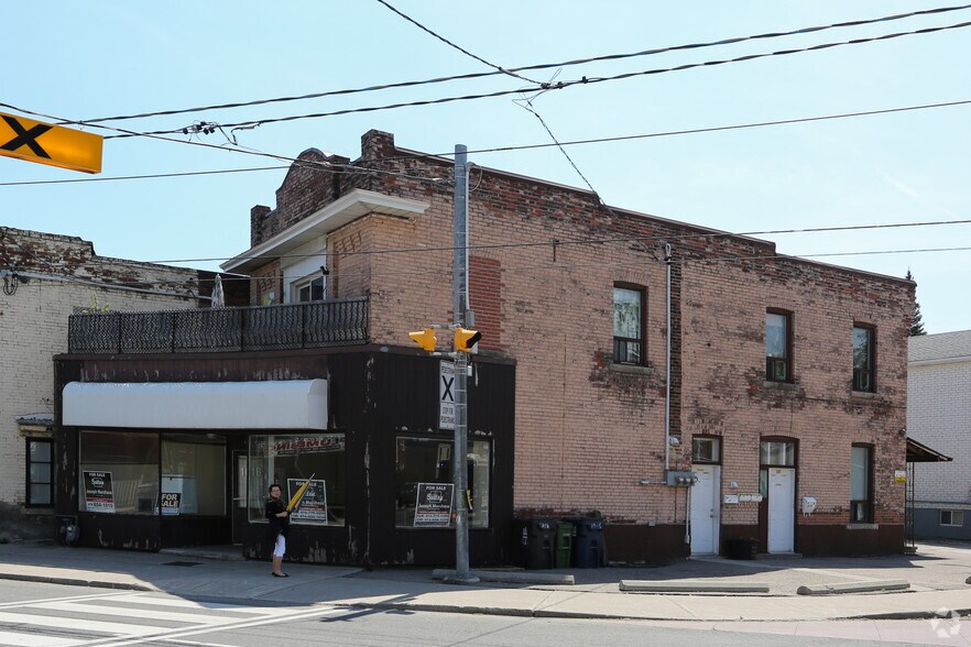 1016 Weston Rd, Toronto, ON for sale - Primary Photo - Image 1 of 1