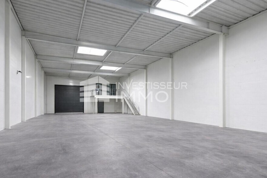 Local d'activités dans Torcy à vendre - Photo intérieure - Image 1 de 3