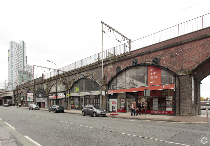 Whitworth St W, Manchester à vendre - Photo principale - Image 1 de 1