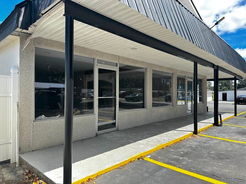 1116 Montgomery Cross Rd, Savannah, GA à louer - Photo du bâtiment - Image 3 de 8