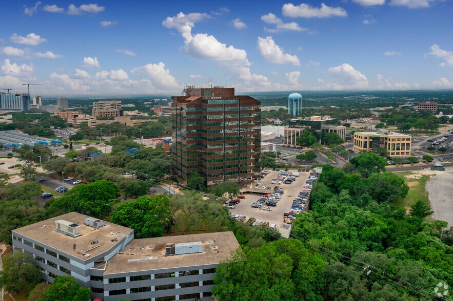 8122 Datapoint Dr, San Antonio, TX à louer - Aérien - Image 3 de 25