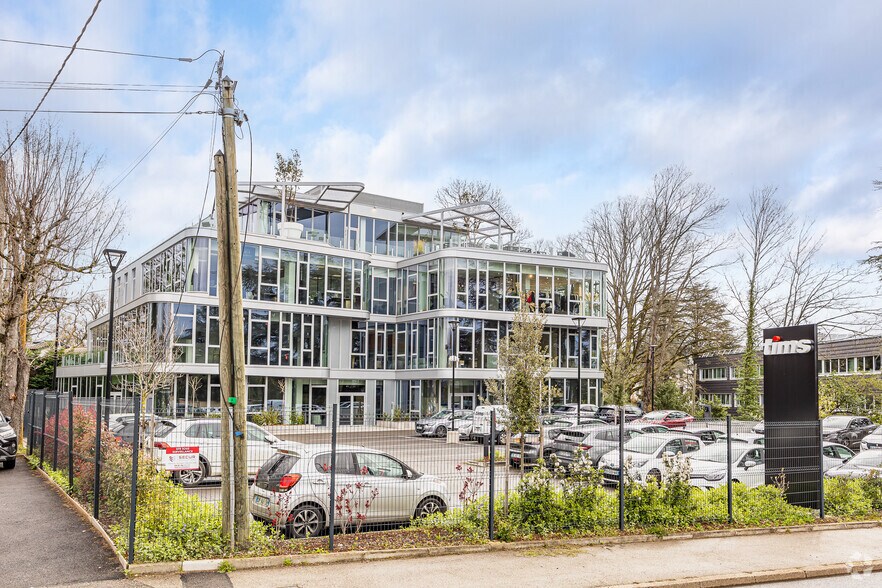 44 Sentier Du Bois Des Côtes, Limonest for lease - Building Photo - Image 2 of 2